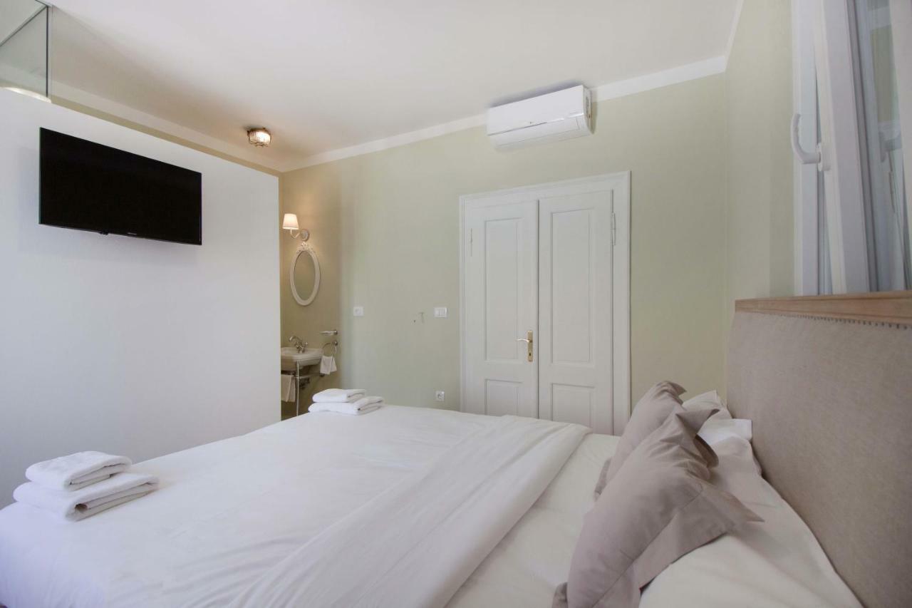 Bed&Breakfast Murterski Dvori Exterior photo